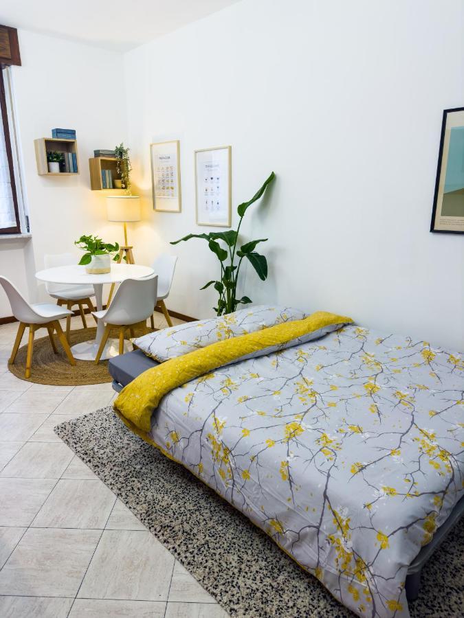 Litta's Flat In Affori - 3 Mins Walk From Mm3 Milán